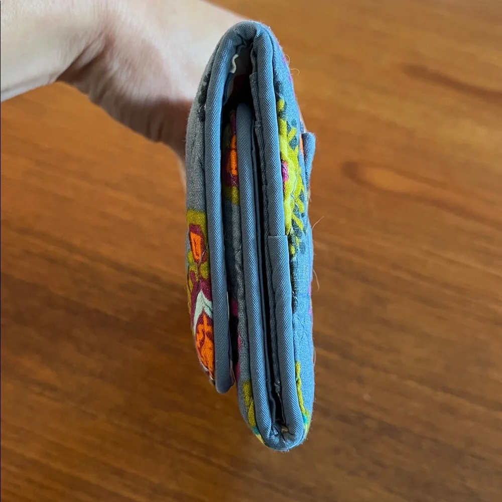 Vera Bradley trifold wallet NWOT - Picture 9 of 9